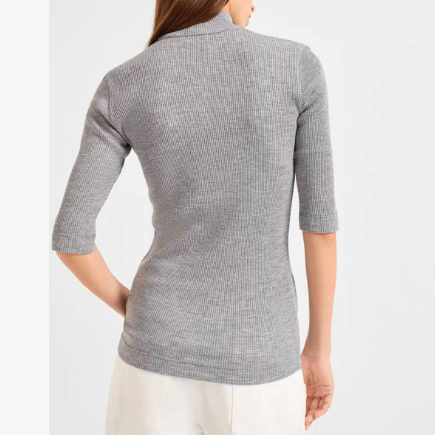 エレガントな質感ウール半袖Tシャツ ラグジュアリーアダルトモデル