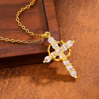 ラグジュアリーエレガント回転式クラウンクロスジルコニアペンダントネックレス